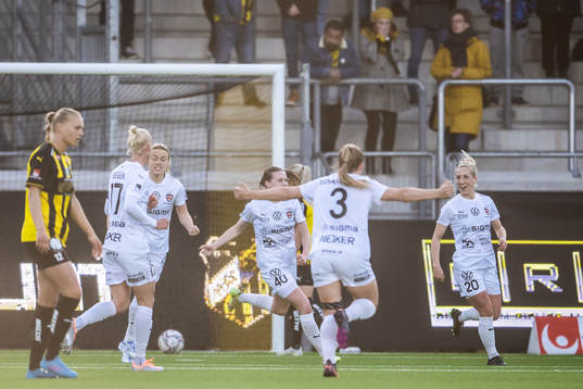 Rosengårds Mia Persson jublar