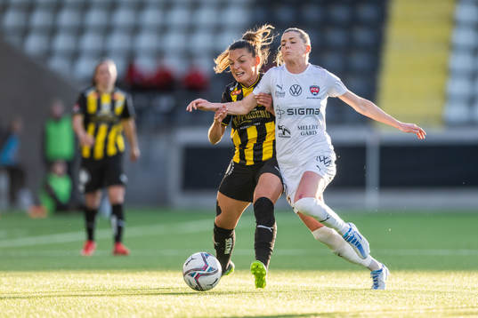 Häckens Johanna Ryttning Kaneryd och Rosengårds Olivia