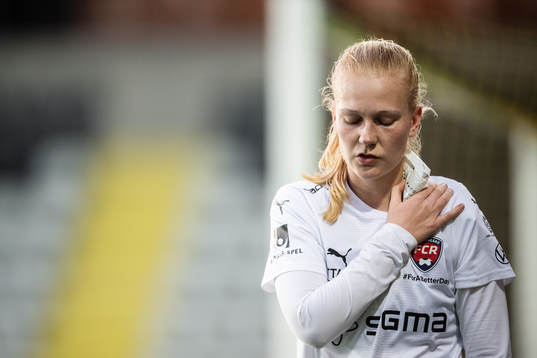 Rosengårds Sofie Bruun Bredgaard utgår skadad