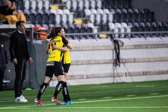 Häckens Pauline Hammarlund byts in