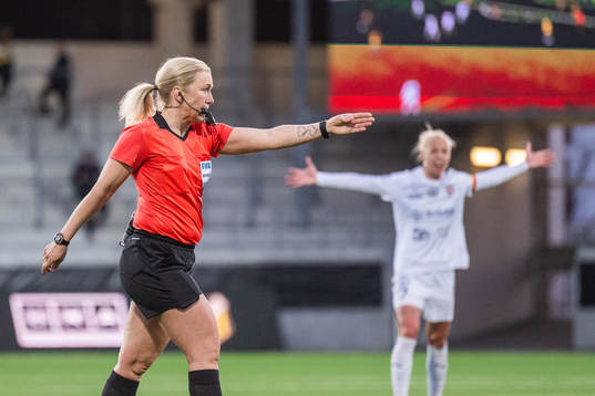 domare Sara Persson dömer straff för Rosengård