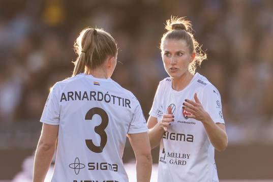 Rosengårds Gudrun Arnardottir och Emma Berglund