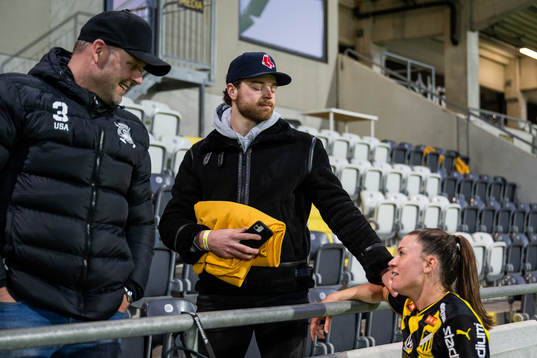 Häckens Pauline Hammarlund med pojkvännen Niklas Rubin