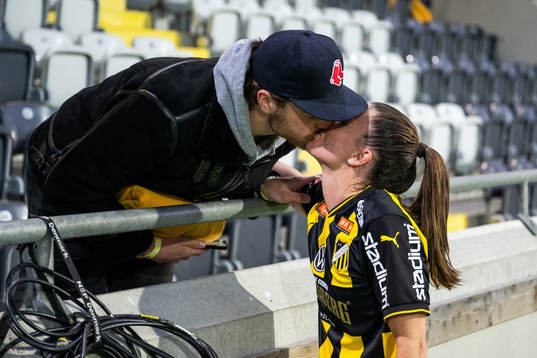 Häckens Pauline Hammarlund med pojkvännen Niklas Rubin