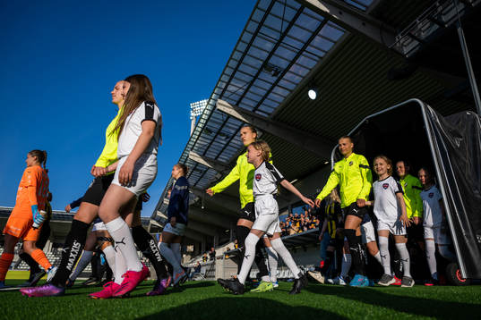 Häckens Filippa Curmark och Stine Larsen gör entré