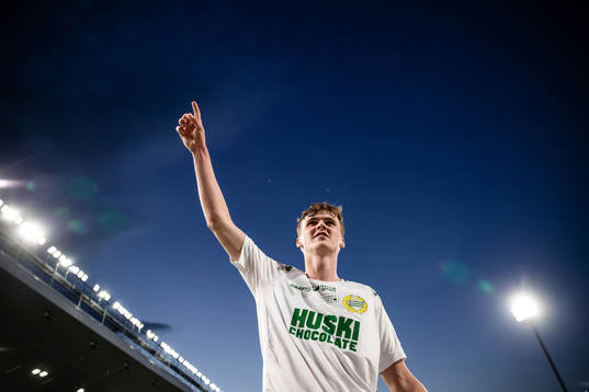 Hammarbys Williot Swedberg jublar