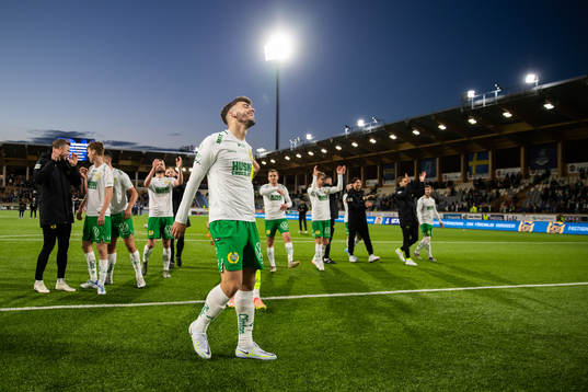 Hammarbys spelare jublar