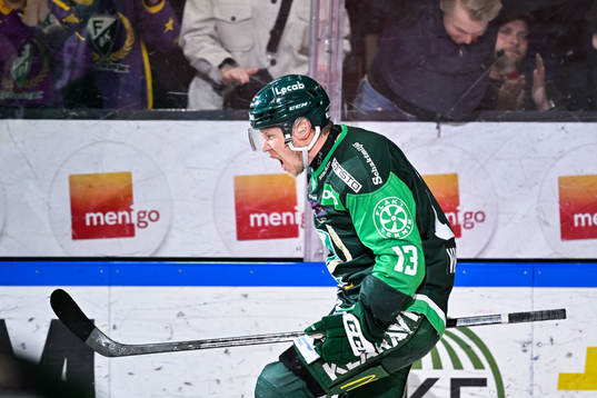 Färjestads Daniel Viksten jublar