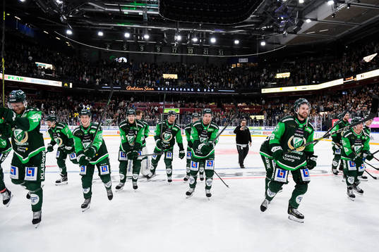Färjestads spelare jublar