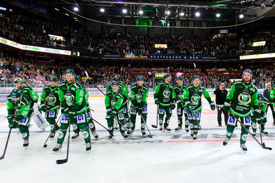 Färjestads spelare jublar