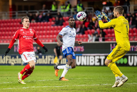 Kalmars Simon Skrabb samt IFK Norrköpings Godswill Ekpolo