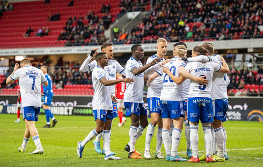 IFK Norrköpings spelare jublar