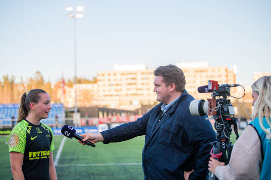 Elisabeth Terland of Brann and Morten Asbjørnsen of TV2