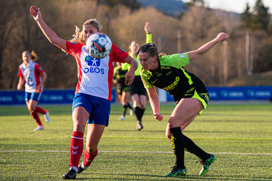 Maria Fink of Lyn and Elisabeth Terland of Brann