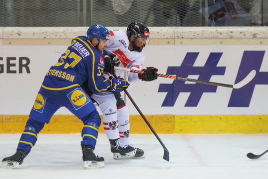 Jesper Pettersson of Sweden and Ali Wukovits of Austria