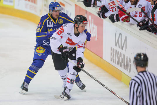 Philipp Wimmer of Austria and Patrik Karlkvist of Sweden
