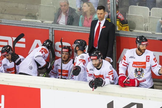 assistant coach Philipp Lukas of Austria