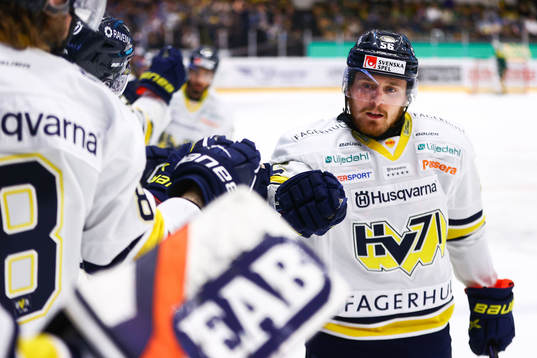 s Fredrik Forsberg jublar