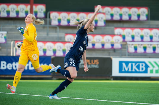Rosengårds Olivia Schough jublar