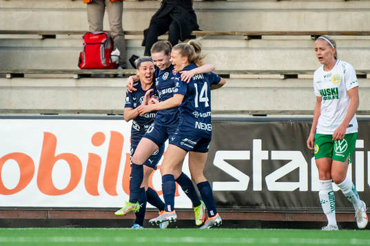 Rosengårds Olivia Schough, Bea Sprung och Charlotte Grant