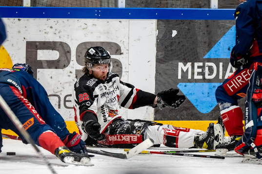 Hudiksvalls Johan Lindholm reagerar