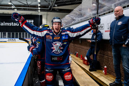 Bläddra bland fler bilder av Ishockey, Kval till Hockeyallsvenskan, Halmstad - Hudiksvall
