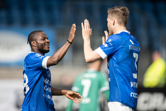 Trelleborgs Henry Offia och Mikko Viitikko jublar