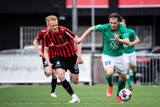 Brommapojkarnas Nicklas Maripuu och Jönköpings Adnan Maric