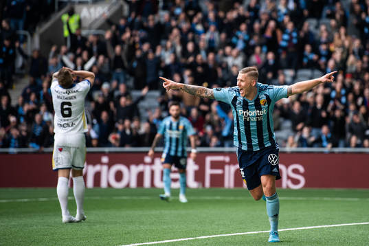 Djurgårdens Victor Edvardsen jublar