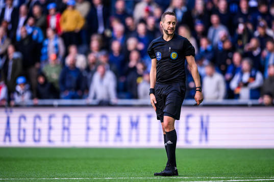 domare Victor Wolf fotbollsmatchen i Allsvenskan mellan