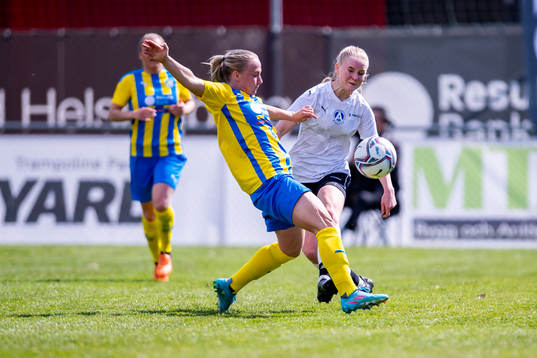 Eskilsminnes Alva Hed och Älmhults Tilda Andersson