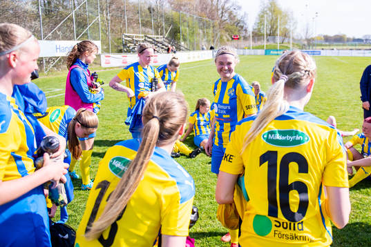 Eskilsminnes Julia Lennartsson jublar