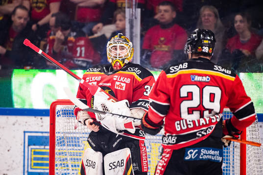 Luleås målvakt Joel Lassinantti deppar