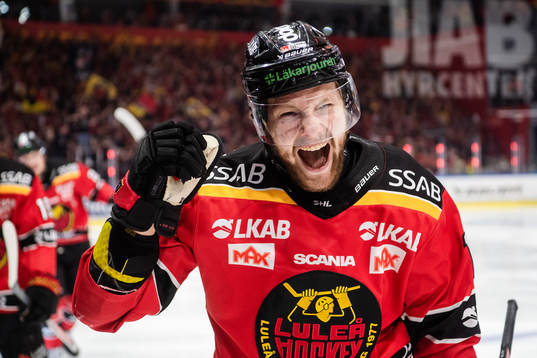 Bläddra bland fler bilder av Ishockey, SHL, Final 1, Luleå - Färjestad