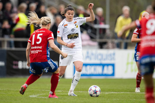 Vittsjös Nellie Persson och Häckens Agla Maria