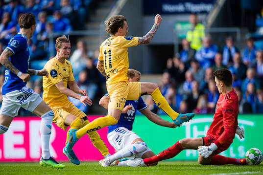 Runar Espejord of Bodø/Glimt and Jacob Karlstrøm of Molde