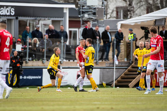 Elfsborgs Alexander Bernhardsson, Simon Olsson och