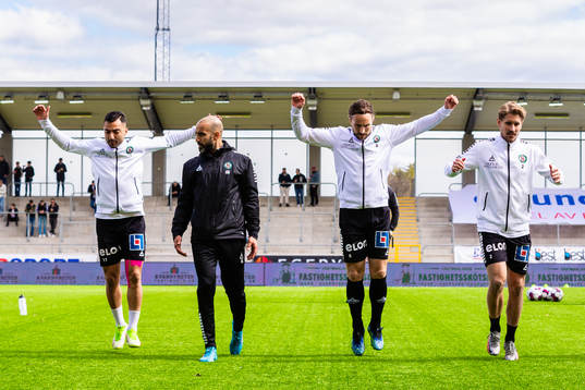 Örebros Jiloan Hamad och Kevin Walker