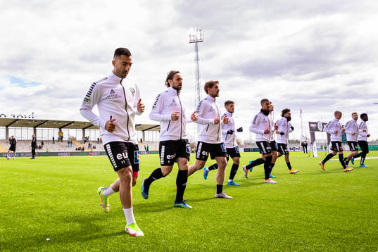 Örebros Jiloan Hamad och Kevin Walker