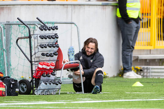 Örebros Kevin Walker har ont