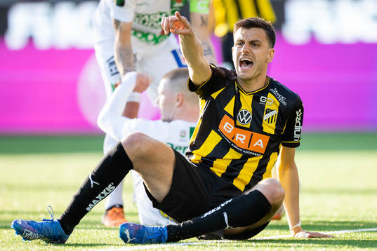Häckens Alexander Jeremejeff reagerar