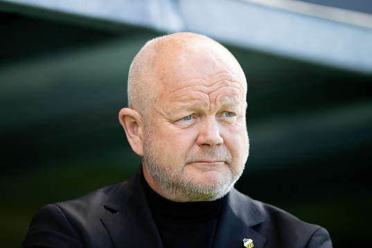 Häckens tränare Per-Mathias Høgmo innan  fotbollsmatchen