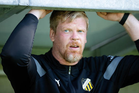 Häckens målvaktstränare Christoffer Källqvist innan