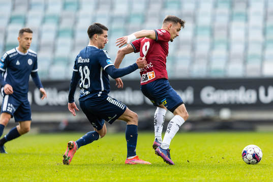 Utsiktens William Milovanovic  och Örgrytes Ajdin Zeljkovic