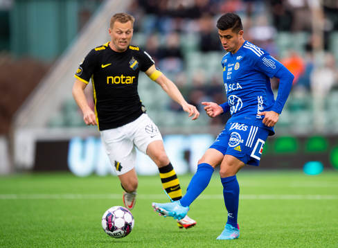 s Sebastian Larsson och Sundsvalls Joe Corona