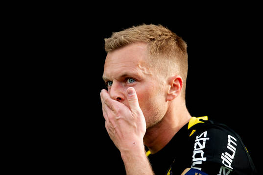 s Sebastian Larsson