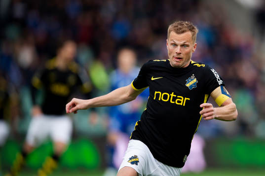 s Sebastian Larsson