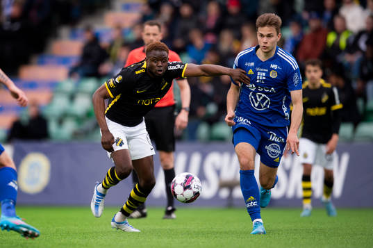 s Benjamin Mbunga Kimpioka och Sundsvalls Anton Eriksson