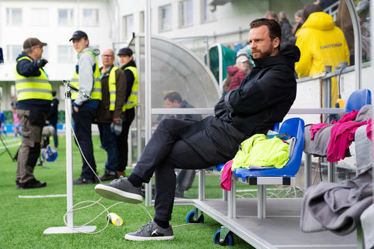 s tränare Bartosz Grzelak
