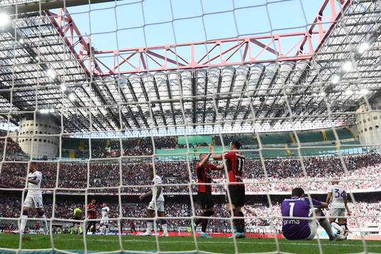 Zlatan Ibrahimovic celebrates